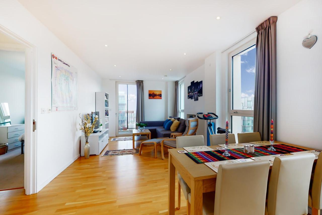 Lovely 2 Bedroom Flat With Balcony In Stratford London Luaran gambar