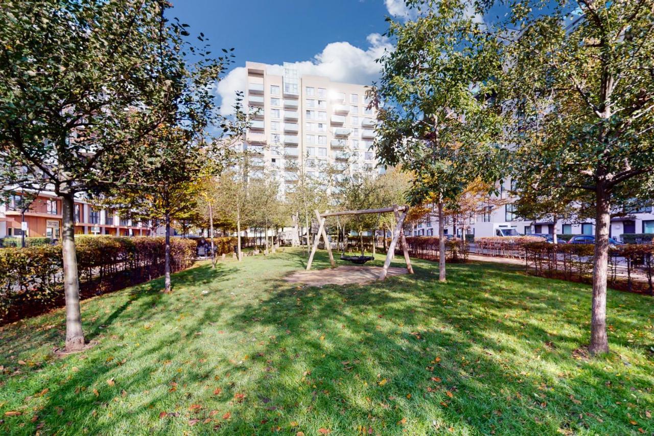 Lovely 2 Bedroom Flat With Balcony In Stratford London Luaran gambar