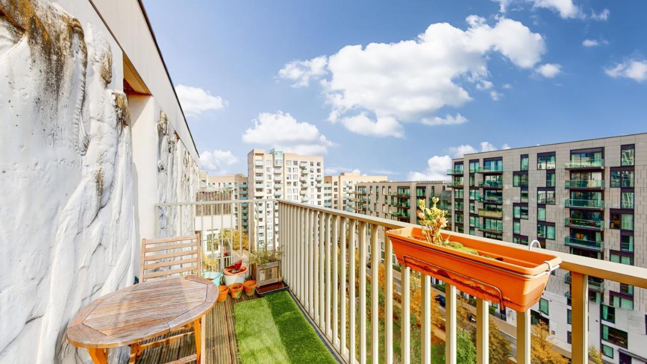 Lovely 2 Bedroom Flat With Balcony In Stratford London Luaran gambar