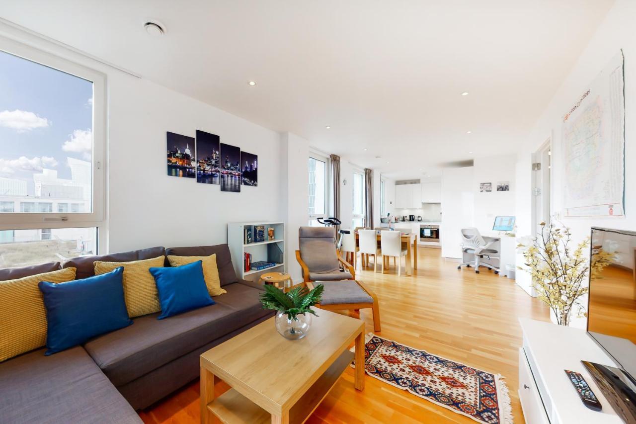 Lovely 2 Bedroom Flat With Balcony In Stratford London Luaran gambar