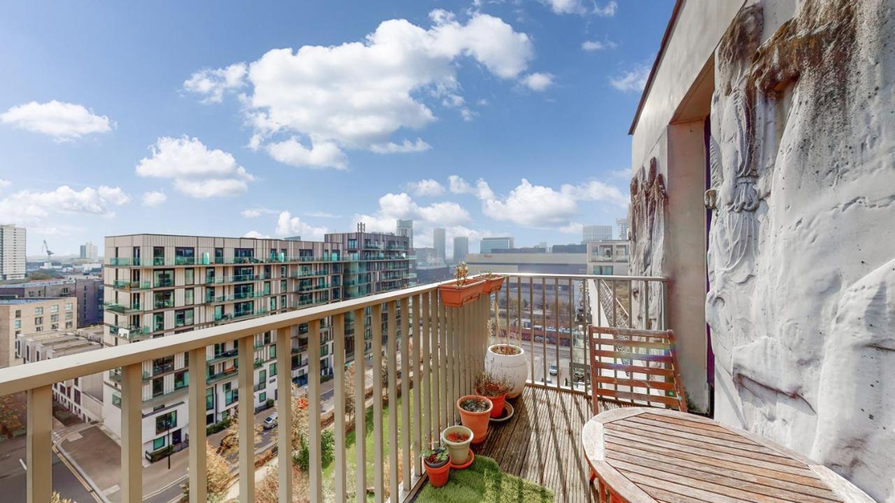 Lovely 2 Bedroom Flat With Balcony In Stratford London Luaran gambar